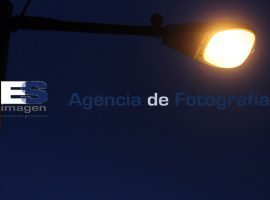 Iluminación en colonias del sur - ES imagen agencia de fotografía