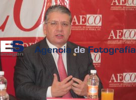 Enrique Doger visita la  Asociación de Empresas de la Construcción en Puebla - ES imagen agencia de fotografía