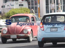 Octubre fecha límite para cambio de placas gratuito - ES imagen agencia de fotografía