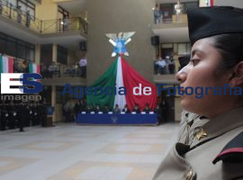 Entrega de presea Zaragoza al Secretario de Educación Pública - ES imagen agencia de fotografía