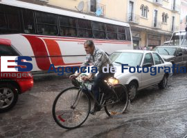 Lluvia  en la ciudad - ES imagen agencia de fotografía