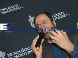 Juan Volloro ofrece conferencia en Tecnológico de Monterrey - ES imagen agencia de fotografía
