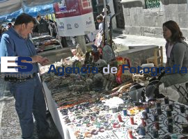 Venta de artesanías en el Centro Histório - ES imagen agencia de fotografía