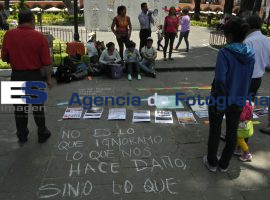 Estuduiantes se manifiestan contra Ley bala - ES imagen agencia de fotografía