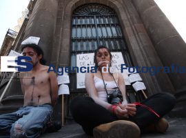 Estudiantes se manifiestan contra Gobernador del Estado - ES imagen agencia de fotografía