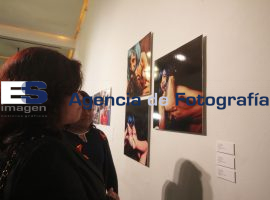 Inauguran galeria fotográfica "No tiene por que doler" - ES imagen agencia de fotografía