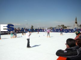 Pista de hielo los fuertes - ES imagen agencia de fotografía