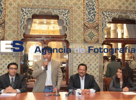Firma de Acuerdo, Diputados comprometidos con los Jóvenes de Puebla - ES imagen agencia de fotografía