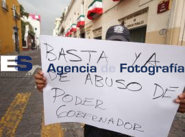 Policias estatales acuden a la CDH - ES imagen agencia de fotografía