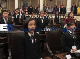 Entrega de resolutivos del noveno parlamento infantil y juvenil - ES imagen agencia de fotografía