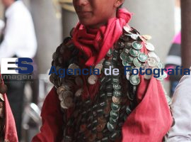 Traje regional de la danza Los Comanches - ES imagen agencia de fotografía