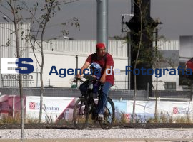 Ciclistas visitan la ciclovía  - ES imagen agencia de fotografía