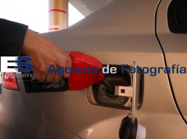 No habrá más gasolinazos en 2015 - ES imagen agencia de fotografía