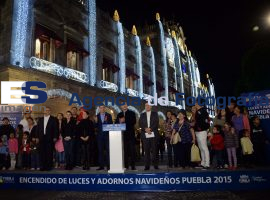 RMV y Gali, encienden luminaria navideña 2015 - ES imagen agencia de fotografía