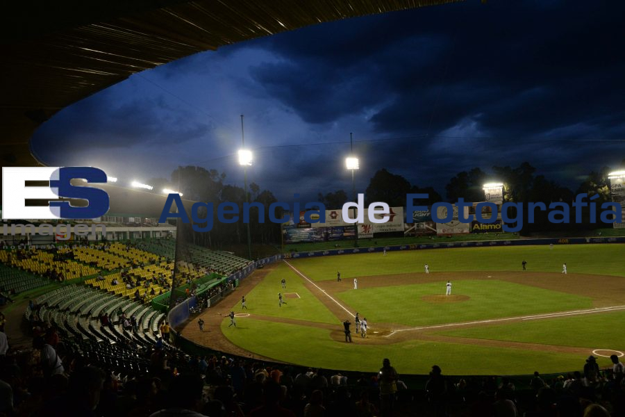 Pericos vs Leones - Agencia de Fotografía Es Imagen