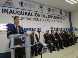 Paisano, diplomado - ES imagen agencia de fotografía