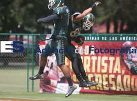 Reciben Aztecas a Borregos 17-10-2015 - ES imagen agencia de fotografía