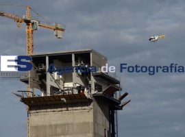 Cableado del Teleférico. dificil - ES imagen agencia de fotografía
