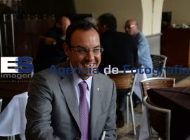 Memo Deloya, rueda de prensa - ES imagen agencia de fotografía