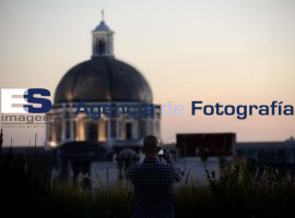 Amparo, su terraza - ES imagen agencia de fotografía