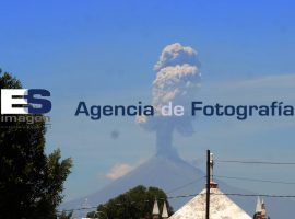 Volcán Popocatepetl fumarola - ES imagen agencia de fotografía
