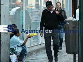 Limosneros en Puebla - ES imagen agencia de fotografía