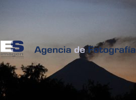 Vista del volcán zona Angelópolis - ES imagen agencia de fotografía
