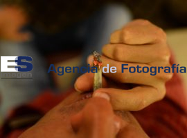 Fumar mota, en camino a la despenalización - ES imagen agencia de fotografía