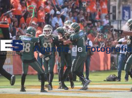 Pelean Aztecas la final con Borregos. - ES imagen agencia de fotografía