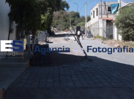 Colocan adoquin en entrada de alcalde de San Andrés Cholula - ES imagen agencia de fotografía