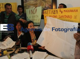 Habitantes de Calpan temen contaminación por relleno sanitario - ES imagen agencia de fotografía