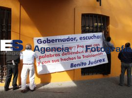 Tránsito en la autopista México-Puebla - ES imagen agencia de fotografía