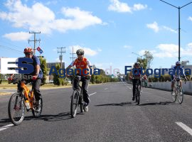 Recta a Cholula; mega ciclopista - ES imagen agencia de fotografía