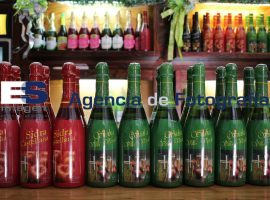 Vino y licor para celebrar - ES imagen agencia de fotografía
