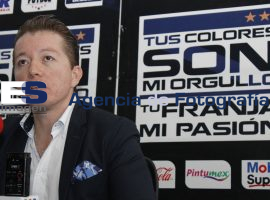 Pablo Lavalle, Vicepresidente del equipo Puebla  habla de los pormenores de la inauguración del estadio - ES imagen agencia de fotografía