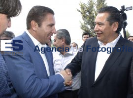 El goberna de Puebla saluda a dirigente de la CTM - ES imagen agencia de fotografía